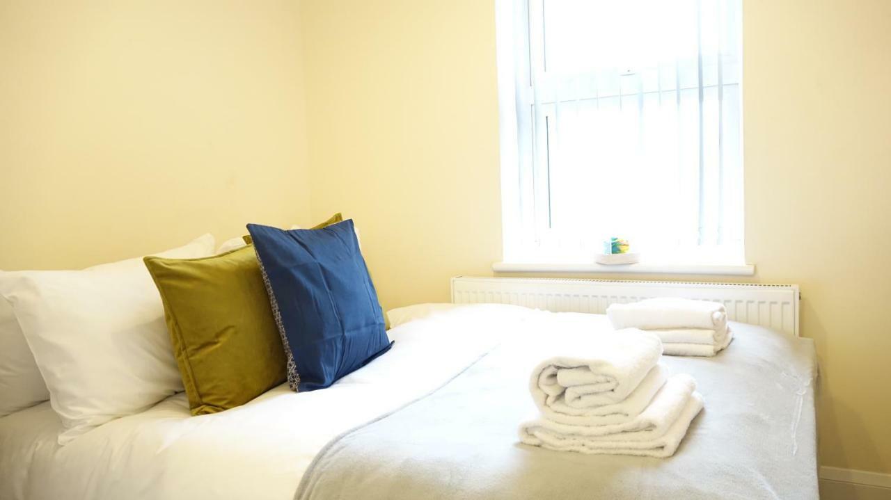 Heathrow Ensuite Rooms- Auto Check In Londra Dış mekan fotoğraf