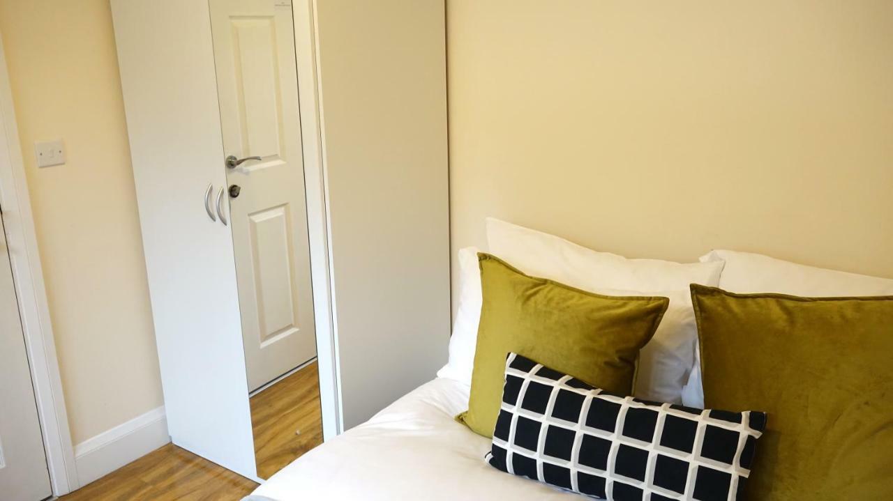 Heathrow Ensuite Rooms- Auto Check In Londra Dış mekan fotoğraf