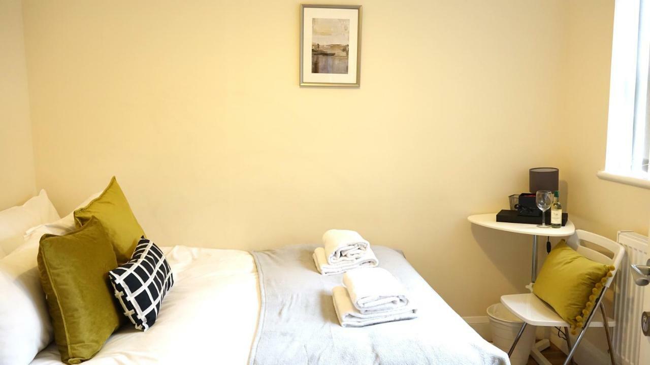 Heathrow Ensuite Rooms- Auto Check In Londra Dış mekan fotoğraf