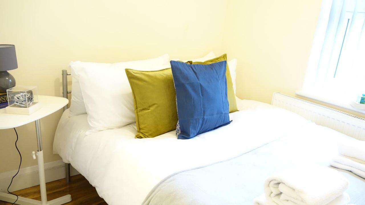 Heathrow Ensuite Rooms- Auto Check In Londra Dış mekan fotoğraf