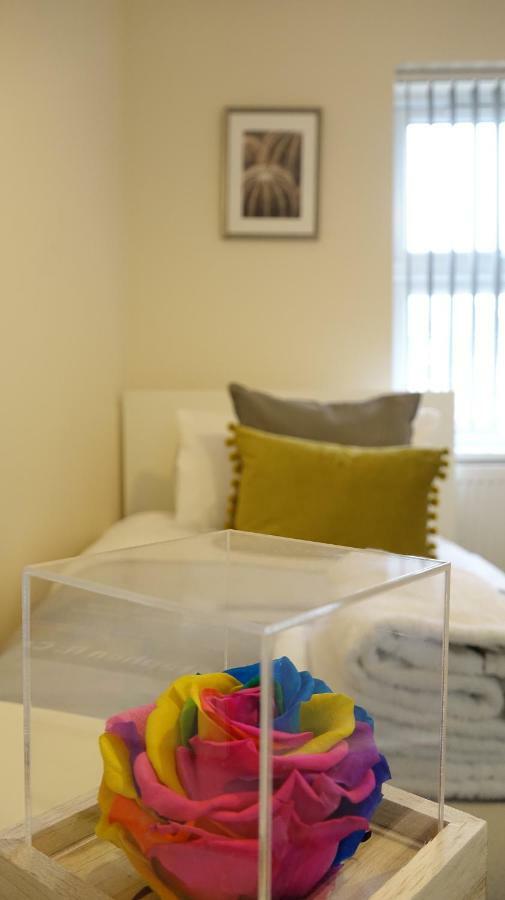 Heathrow Ensuite Rooms- Auto Check In Londra Dış mekan fotoğraf