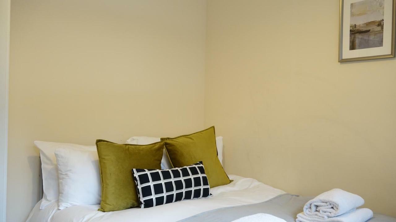 Heathrow Ensuite Rooms- Auto Check In Londra Dış mekan fotoğraf