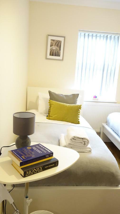 Heathrow Ensuite Rooms- Auto Check In Londra Dış mekan fotoğraf