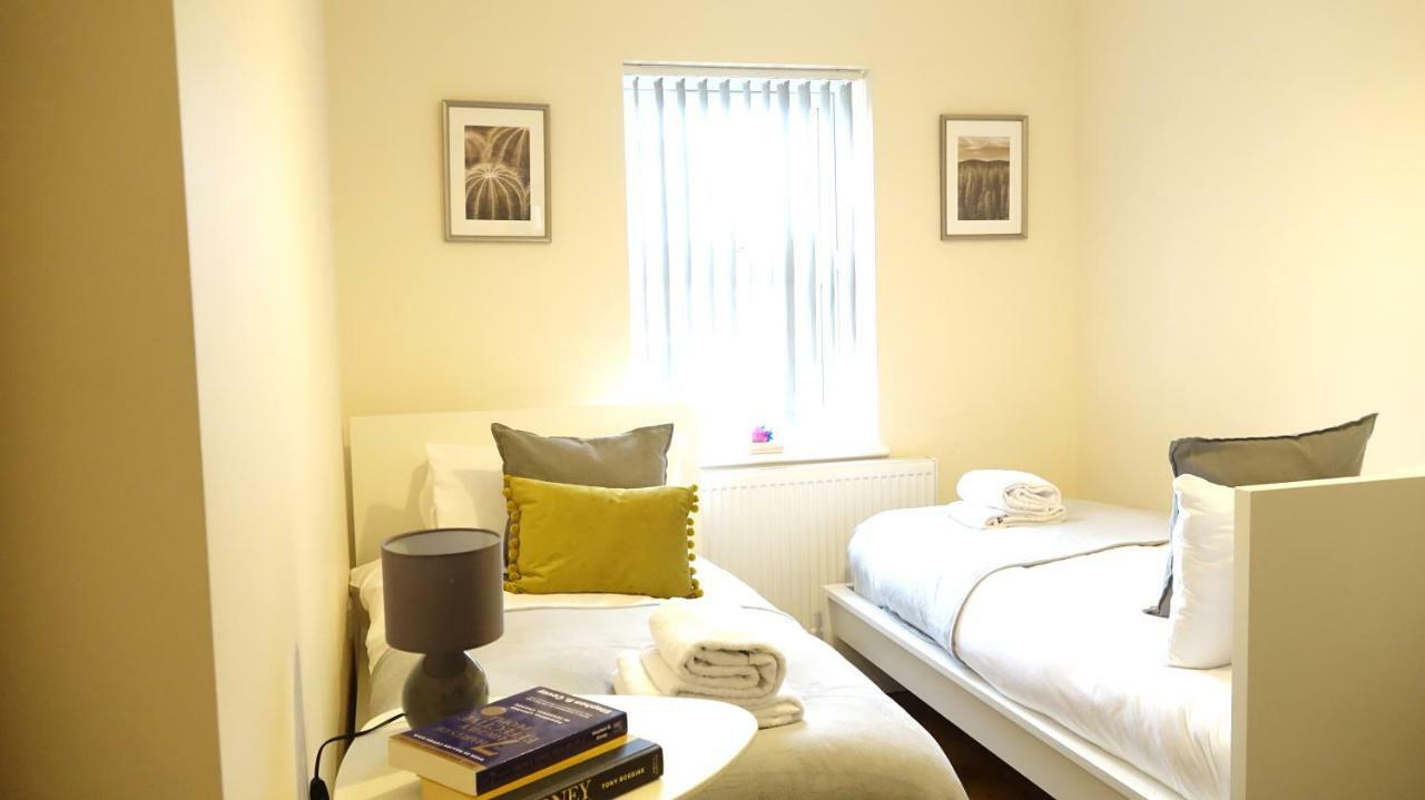 Heathrow Ensuite Rooms Stanwell Dış mekan fotoğraf