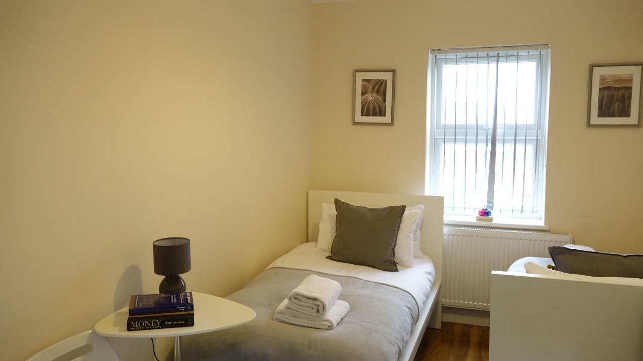 Heathrow Ensuite Rooms- Auto Check In Londra Dış mekan fotoğraf