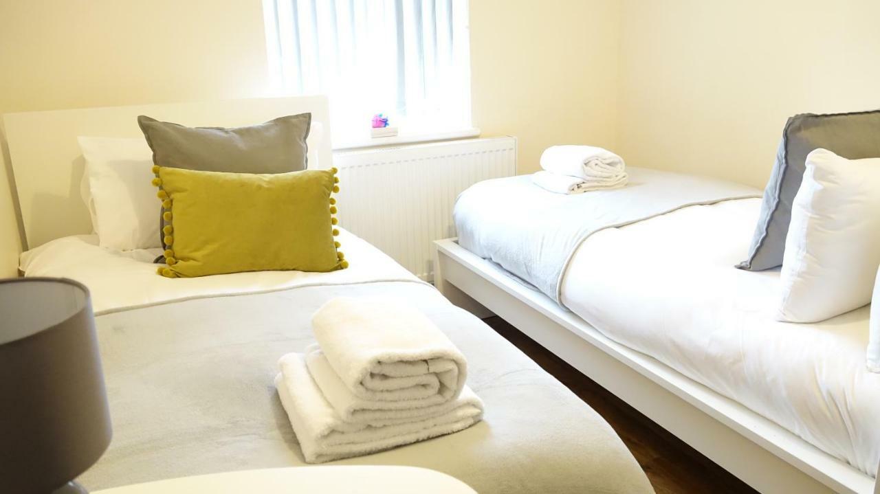 Heathrow Ensuite Rooms Stanwell Dış mekan fotoğraf