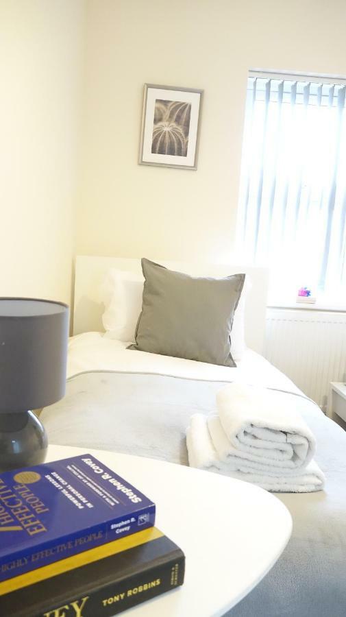 Heathrow Ensuite Rooms- Auto Check In Londra Dış mekan fotoğraf